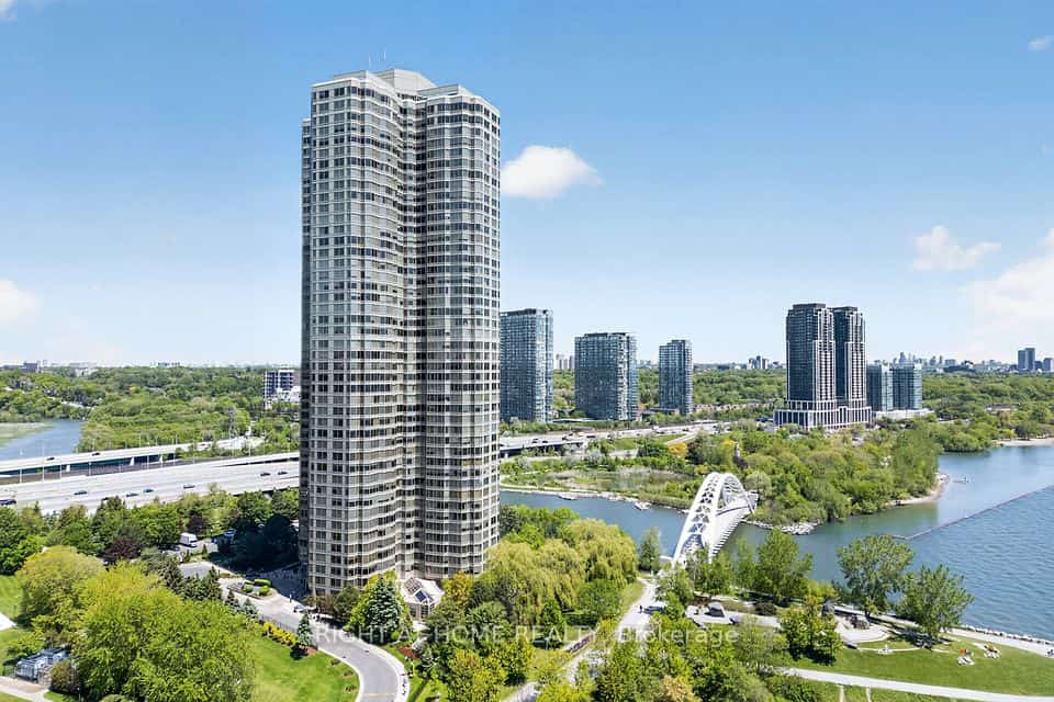 1 Palace Pier Court #607, Toronto, ON M8V 3W9