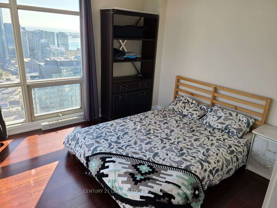 35 Mariner Terrace #5206, Toronto, ON M5V 3V9