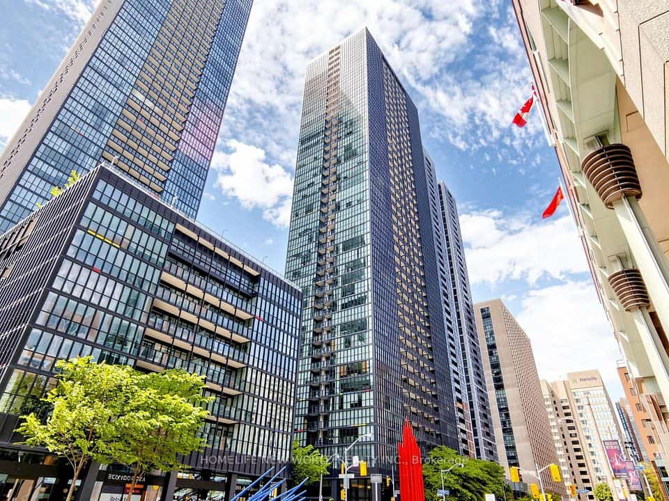 110 Charles Street E #1406, Toronto, ON M4Y 1T5