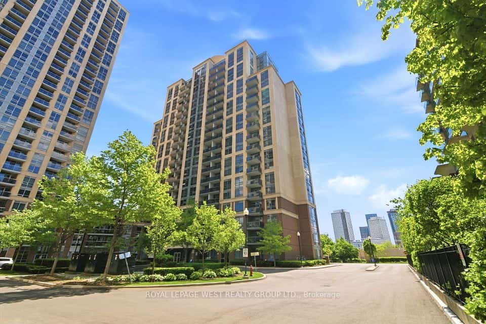 1 Michael Power Place #606, Toronto, ON M9A 0A1
