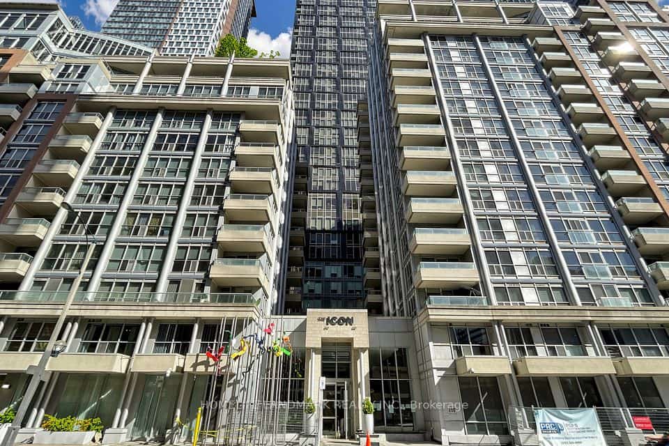 270 wellington Street W #1124, Toronto, ON M5V 3P5