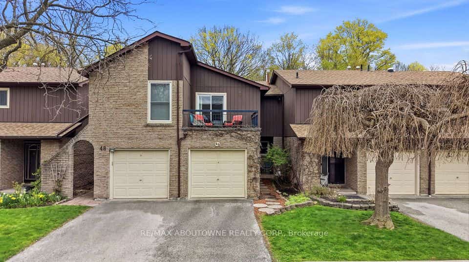 2301 Cavendish Drive #49, Burlington, ON L7P 3M3