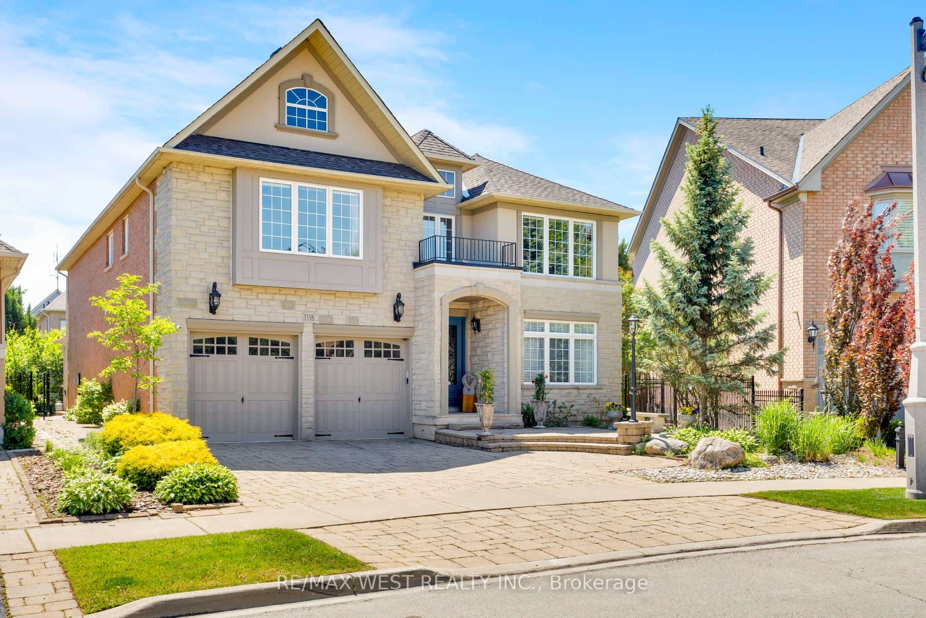3338 Fox Run Circle, Oakville, ON L6L 6W4