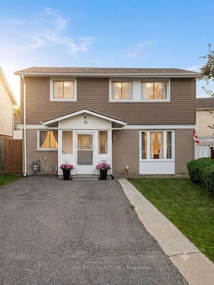 10 Hardcastle Court, Brampton, ON L6S 2B3