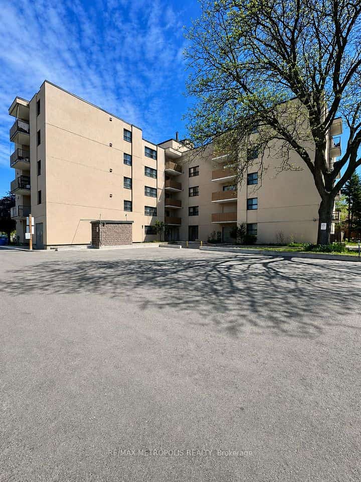 1445 Wilson Avenue #106, Toronto, ON M3M 1J5