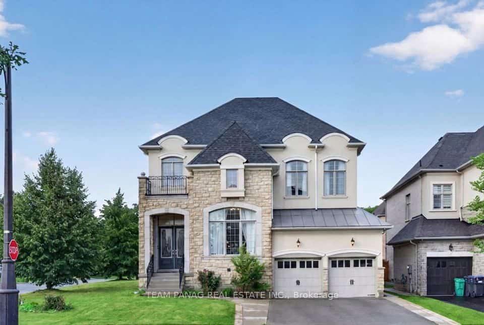 1 Astrantia Way, Brampton, ON L6X 1P3