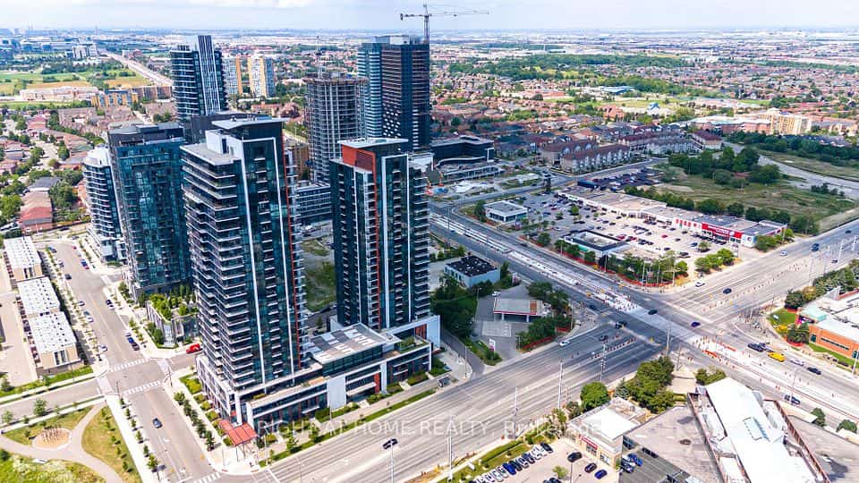 55 Eglinton Avenue W #101, Mississauga, ON L5R 0E4