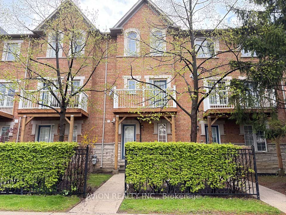 601 Shoreline Drive #6, Mississauga, ON L5B 4K6
