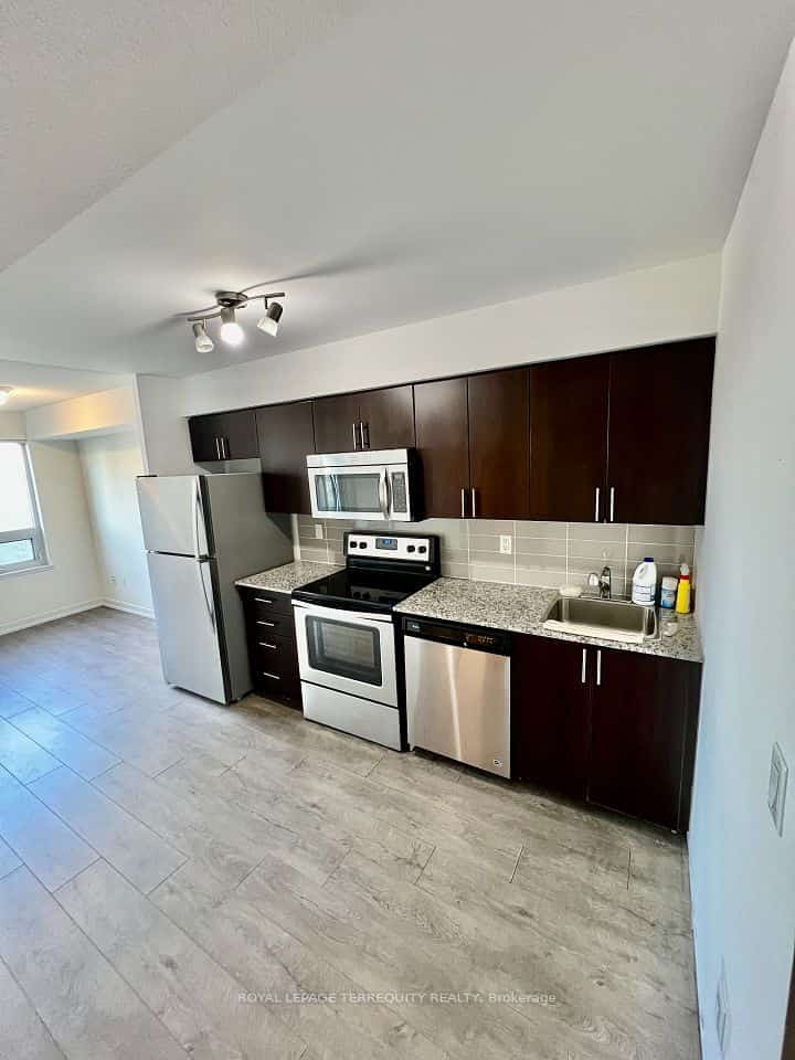 1420 Dupont Street #513, Toronto, ON M6H 0C2