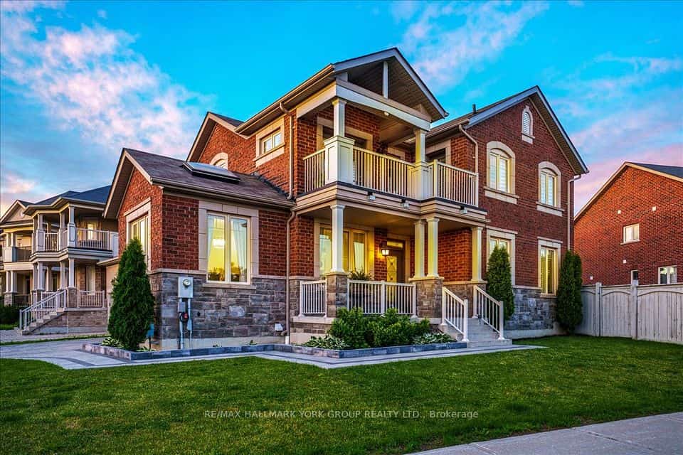 66 Philips View Crescent, Richmond Hill, ON L4E 0S9