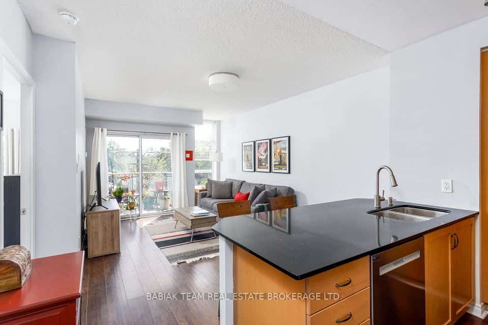 2495 Dundas Street West Street #307, Toronto, ON M6P 1X4
