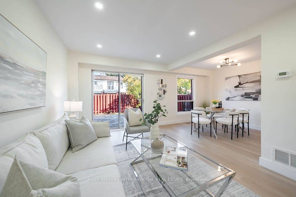 3430 Brandon Gate Drive, Mississauga