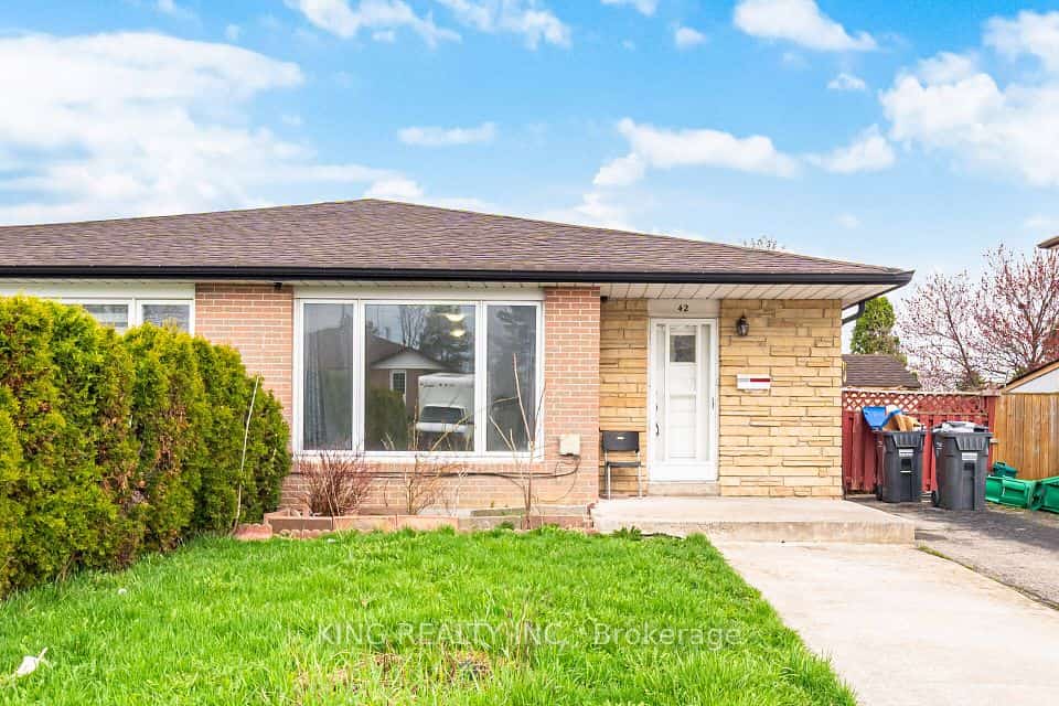 42 Flamingo Crescent, Brampton, ON L6T 2G5