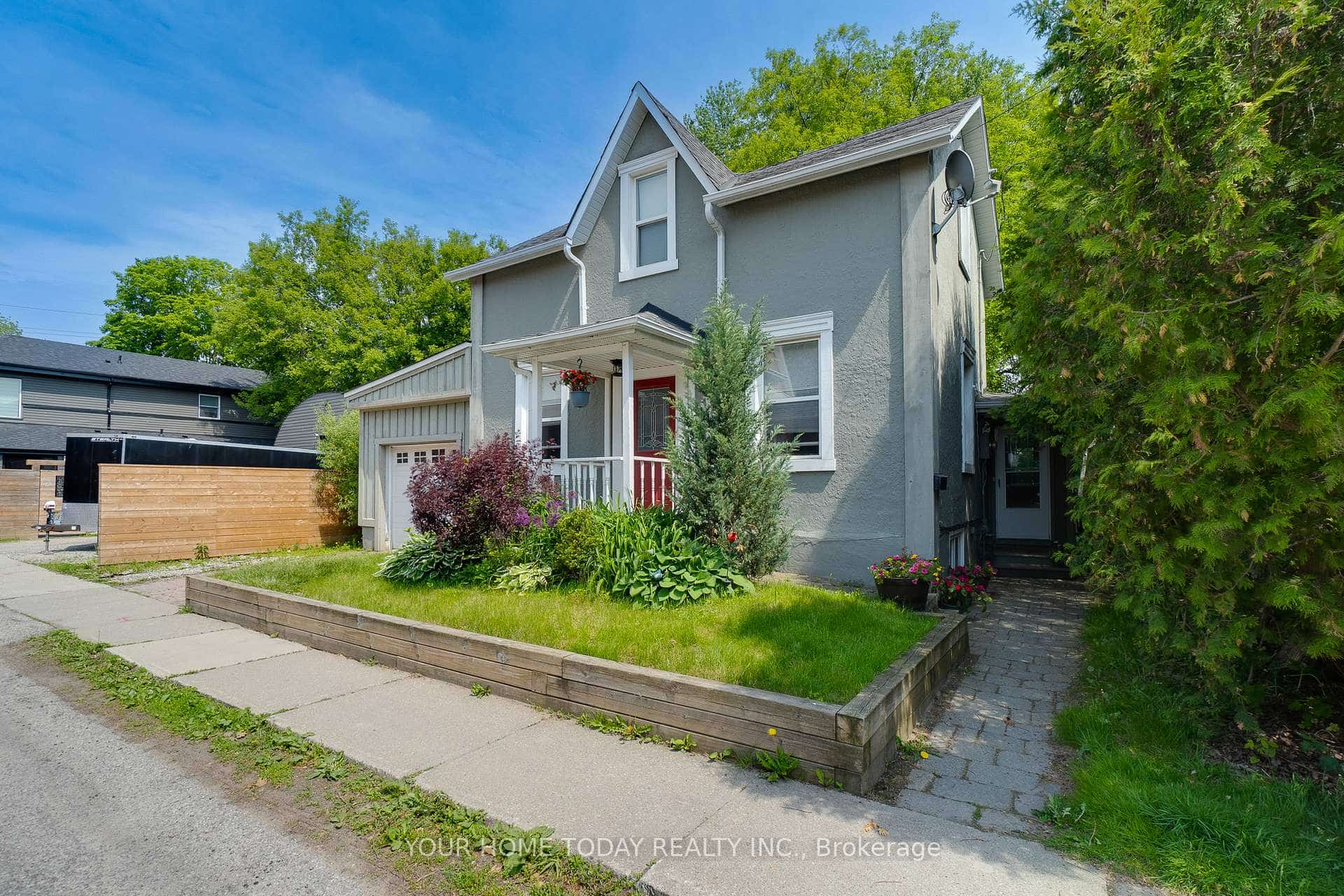 10 Knox Street, Halton Hills, ON L7J 1C7