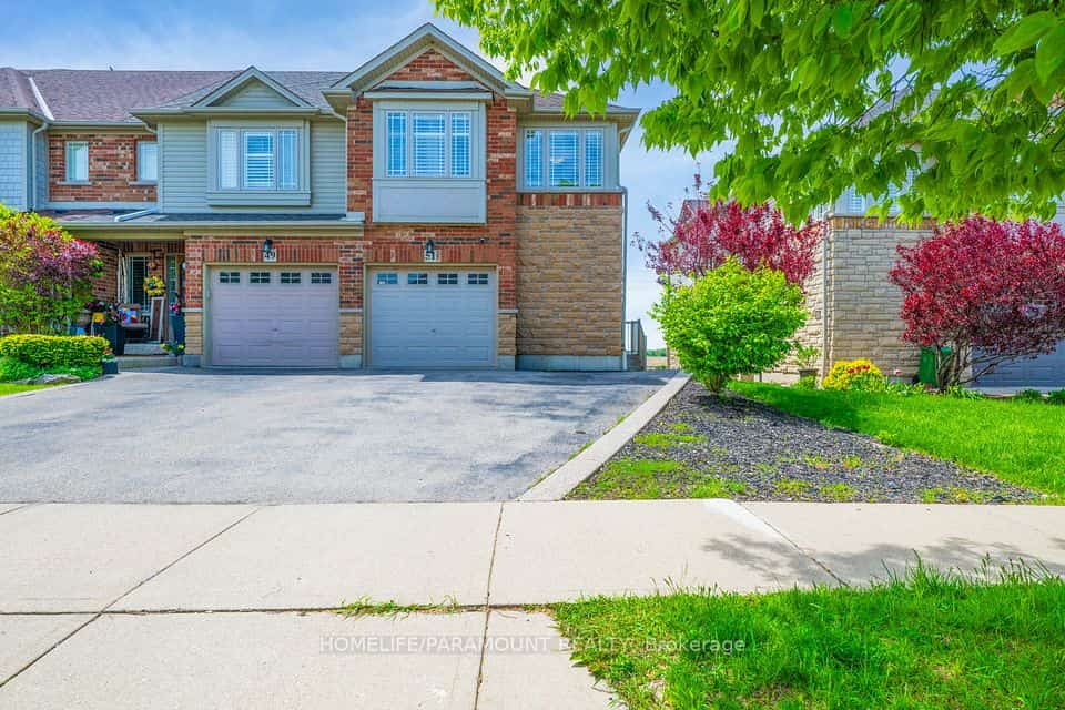 51 Voyager Pass, Hamilton, ON L0R 1C0