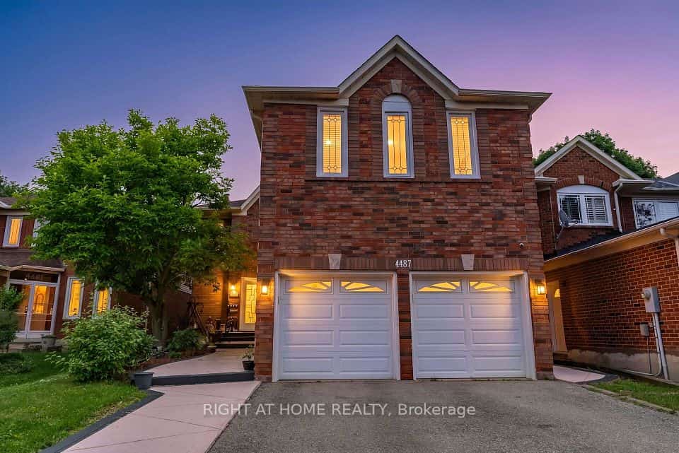 4487 Inchbury Road, Mississauga, ON L5M 4J8