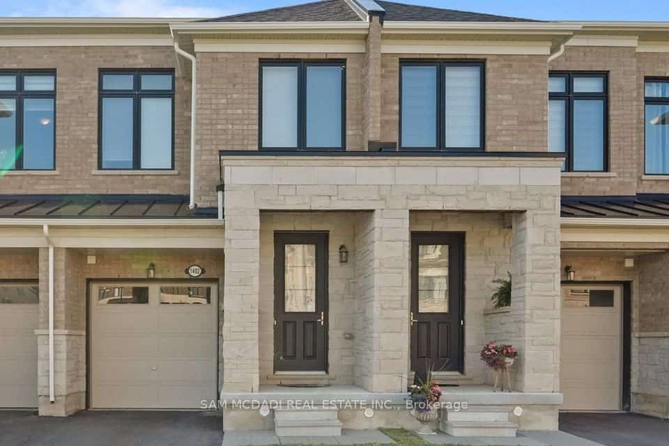 1402 Almonte Drive, Burlington, ON L7P 0V8