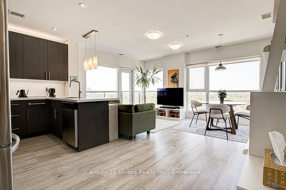 1 Victoria Street S, Kitchener, Kitchener