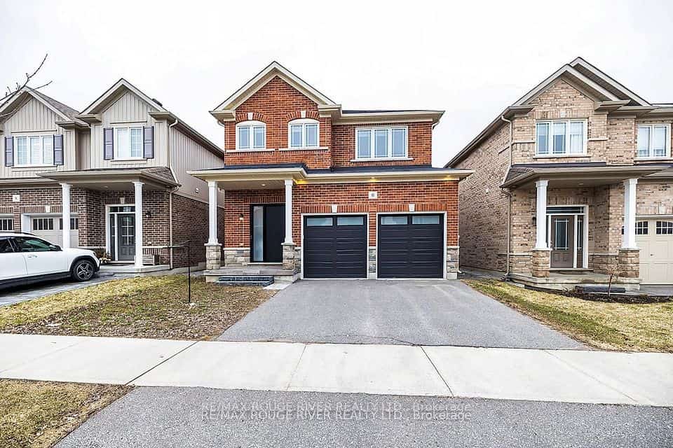 10 Moses Crescent, Clarington, ON L1C 0T7