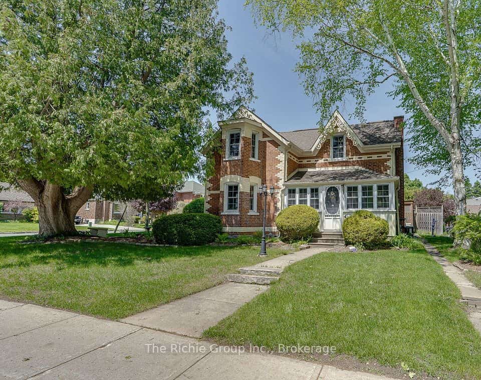 15 Emma Street, Caledon, ON L7C 1K5