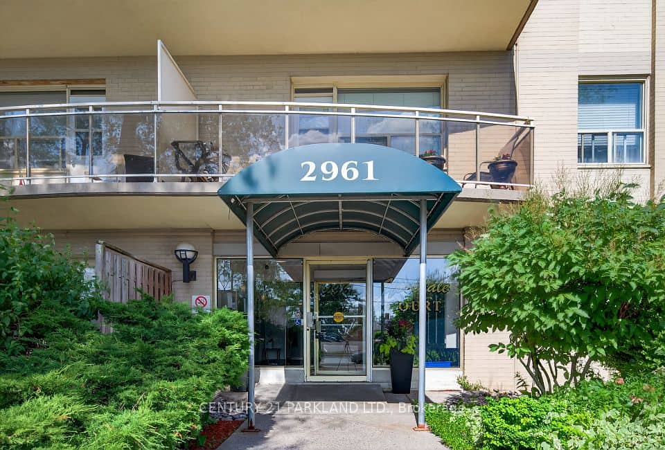 2961 Dufferin Street, Toronto