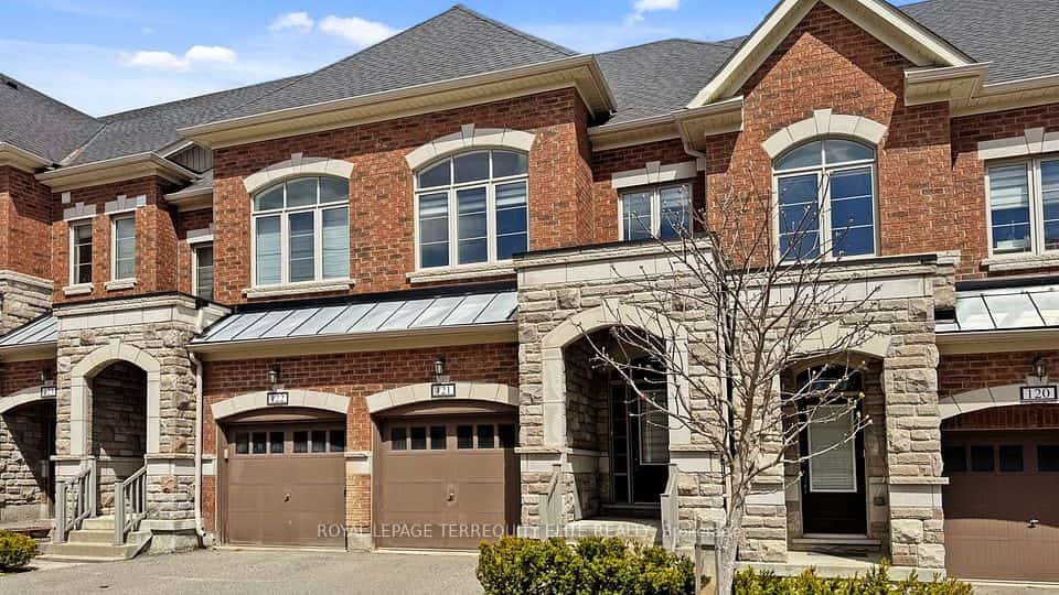 1331 Major Mackenzie Drive #121, Vaughan, ON L6A 3Z1