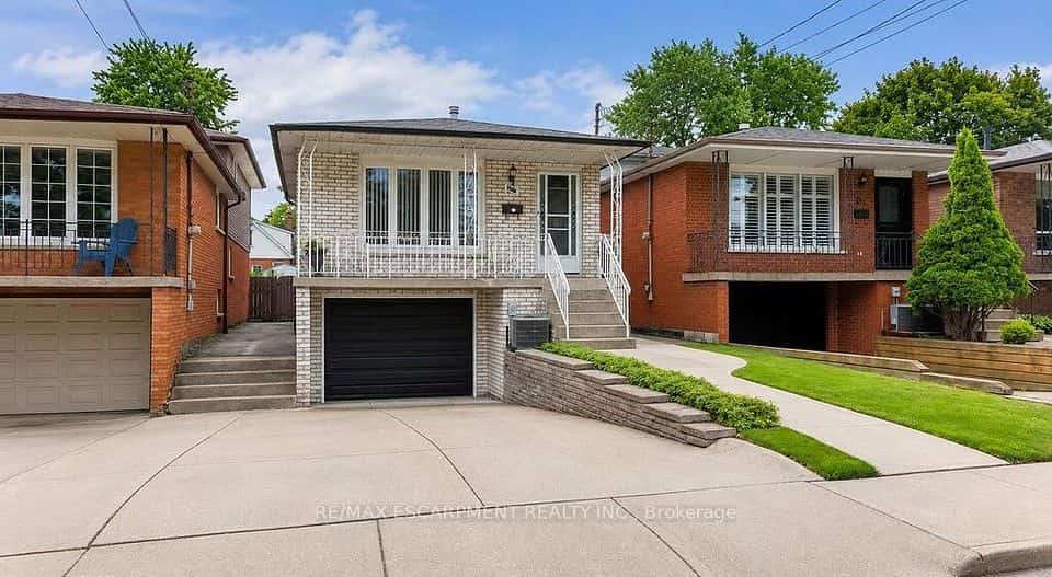 229 East 8th Street, Hamilton, ON L9A 3L7