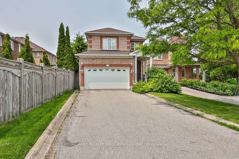 3 Jack Kenny Court, Caledon, ON L7E 2M5