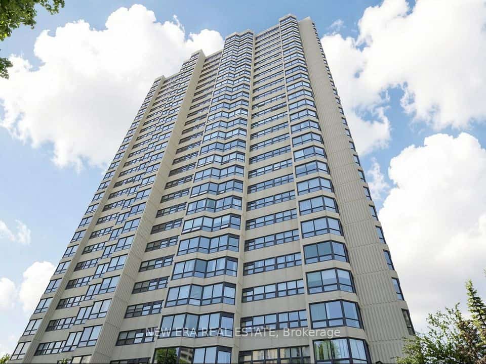 8 Lisa Street #2108, Brampton, ON L6T 4S6