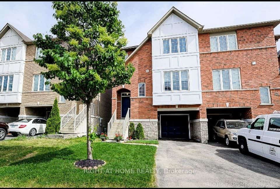 7155 Magistrate Terrace #44, Mississauga, ON L5W 1Y8