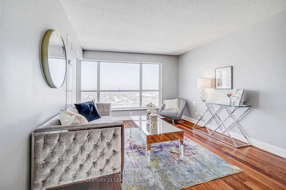 135 Village Green Square #2415, Toronto, ON M1S 0G4