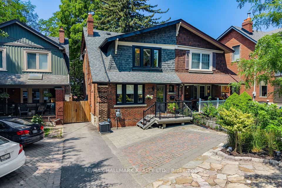 26 Main Street, Toronto, ON M4E 2V4