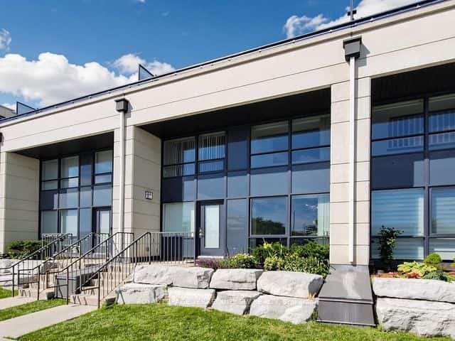 12 Woodstream Boulevard #TH114, Vaughan, ON L4L 8C3