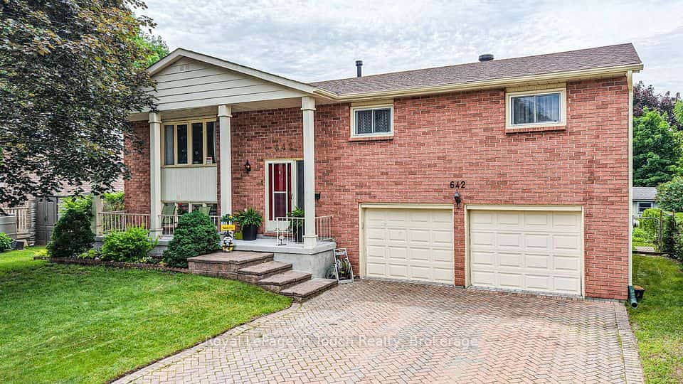 642 Randles Crescent, Midland, ON L4R 4V4
