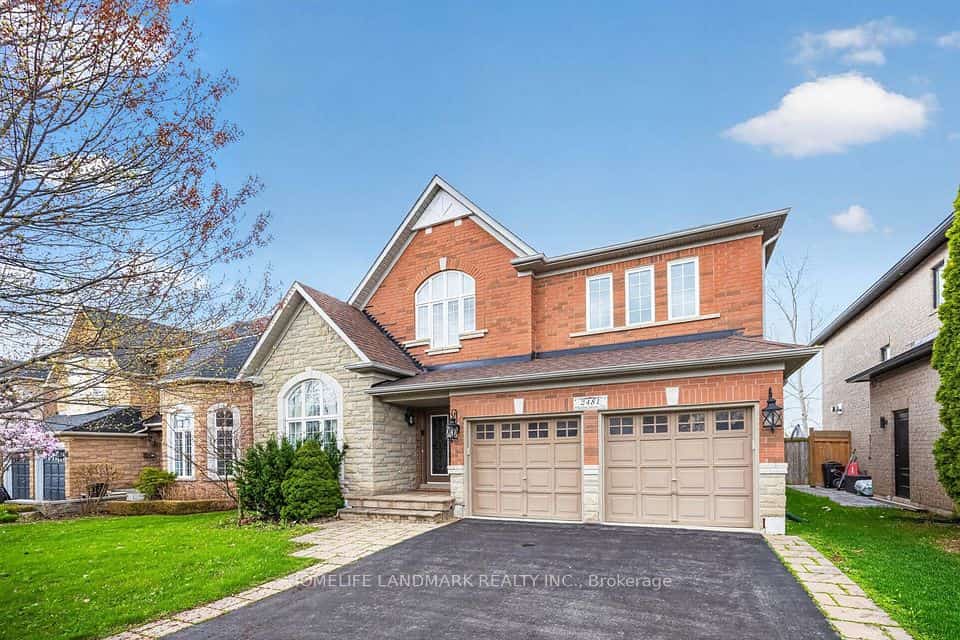 2481 Whistling Springs Crescent, Oakville, ON L6M 5G3