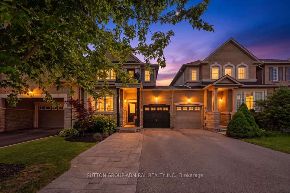 11 Clovis Street, Vaughan, ON L4J 8W6