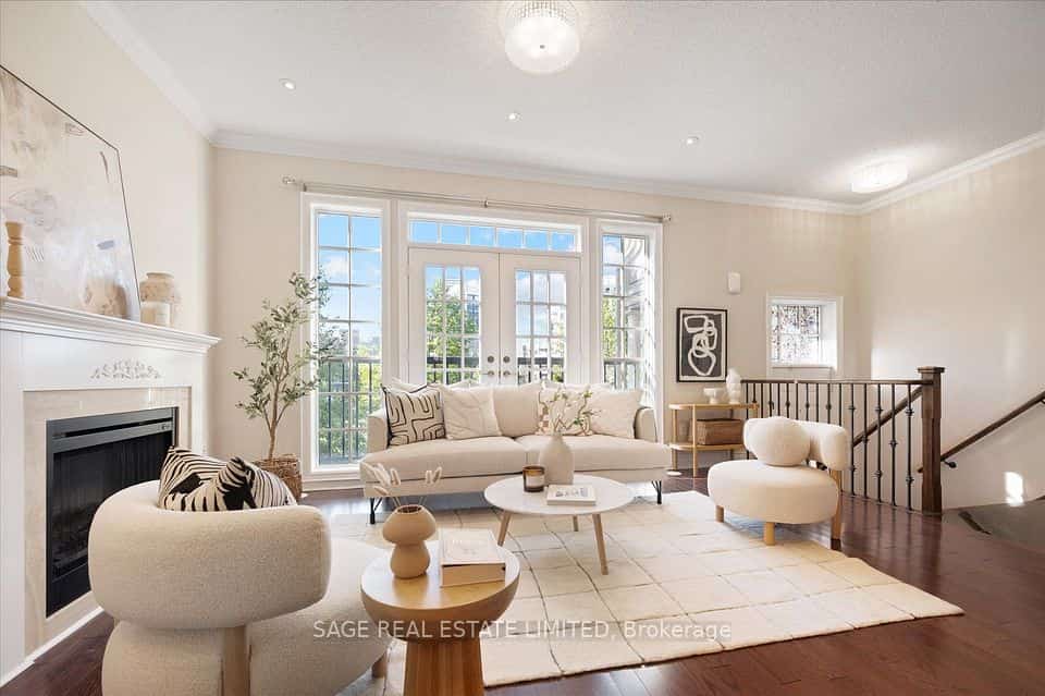 19 Roseberry Road, Markham, ON L6G 0C3