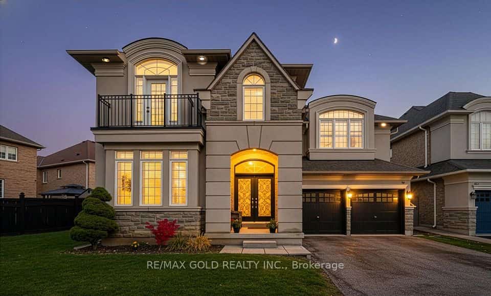 37 Scotchmere Crescent, Brampton, ON L6P 3A6