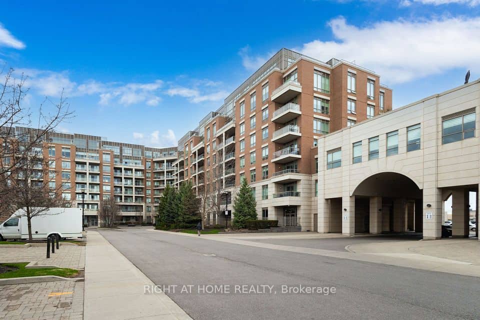 2480 Prince Michael Drive, Oakville