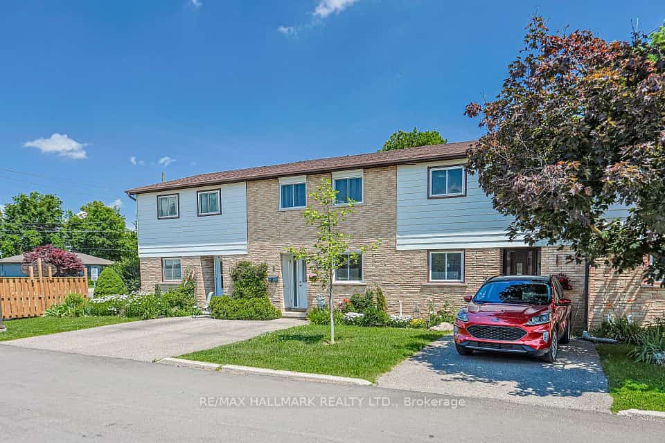 59 Maple Avenue #2, Halton Hills, ON L7G 1X8