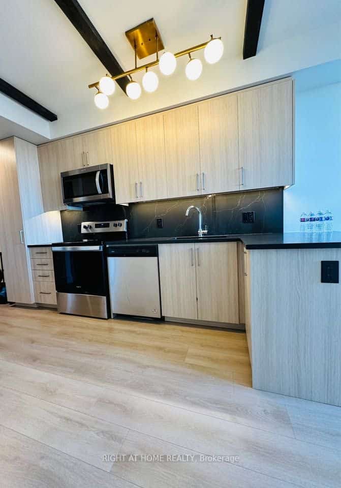 145 Columbia Street W #1805, Waterloo, ON N2L 0K7
