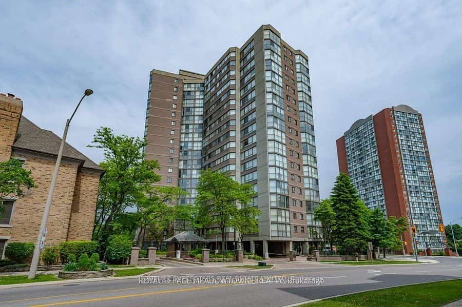 4235 Sherwoodtowne Boulevard #605, Mississauga, ON L4Z 1W3