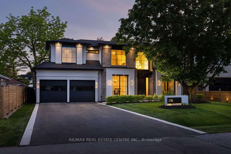 176 Weybourne Road, Oakville, ON L6K 2T7