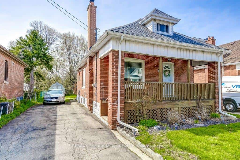 30 EAST 15TH Street, Hamilton, ON L9A 4E7