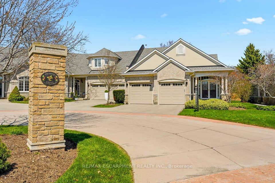 4172 Stonebridge Crescent, Burlington