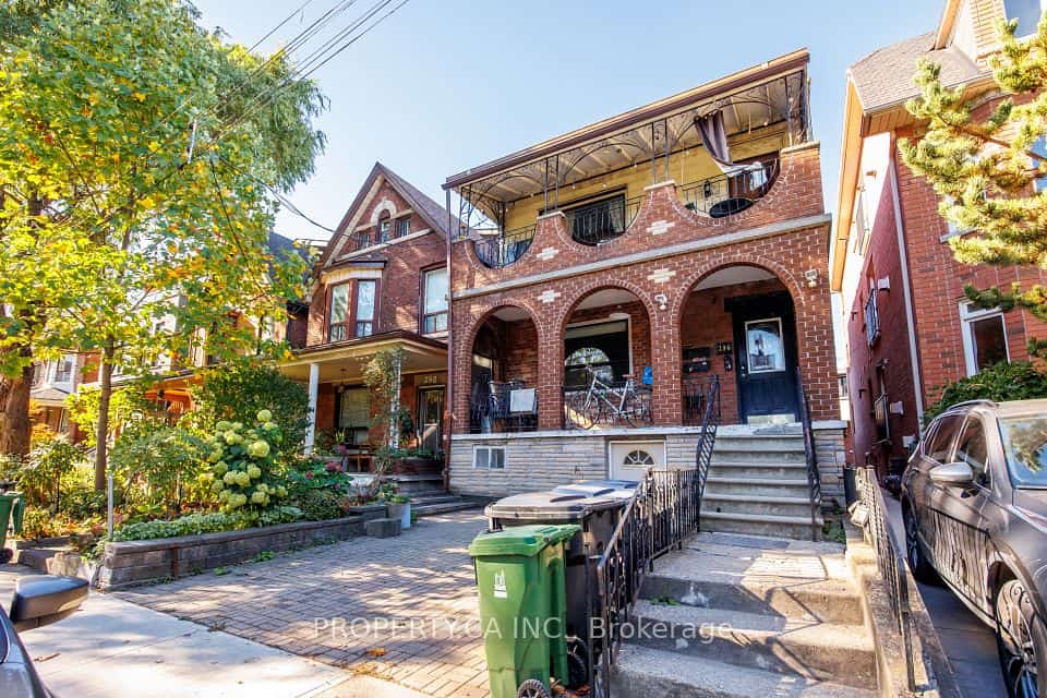 396 Roxton Road, Toronto, ON M6G 3R2