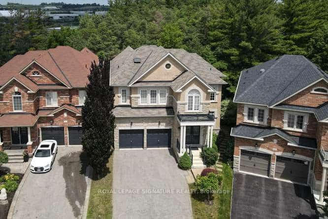 488 Foxcroft Boulevard, Newmarket, ON L3X 3L7