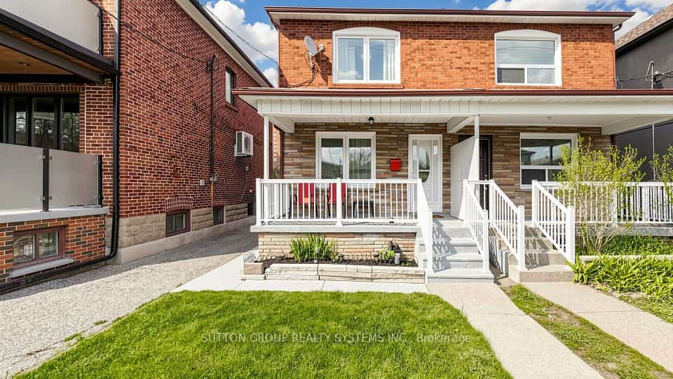 91 Kirknewton Road, Toronto, ON M6E 3X9