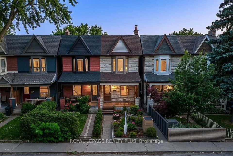 39 Maria Street, Toronto, ON M6P 1W1