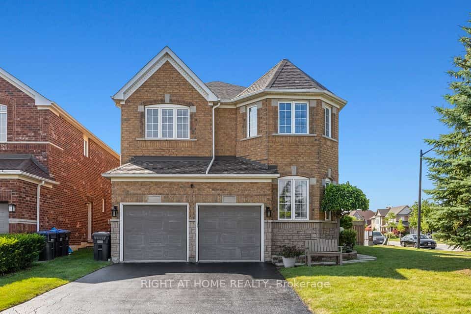4936 Sebastian Drive, Mississauga, ON L5M 7N8